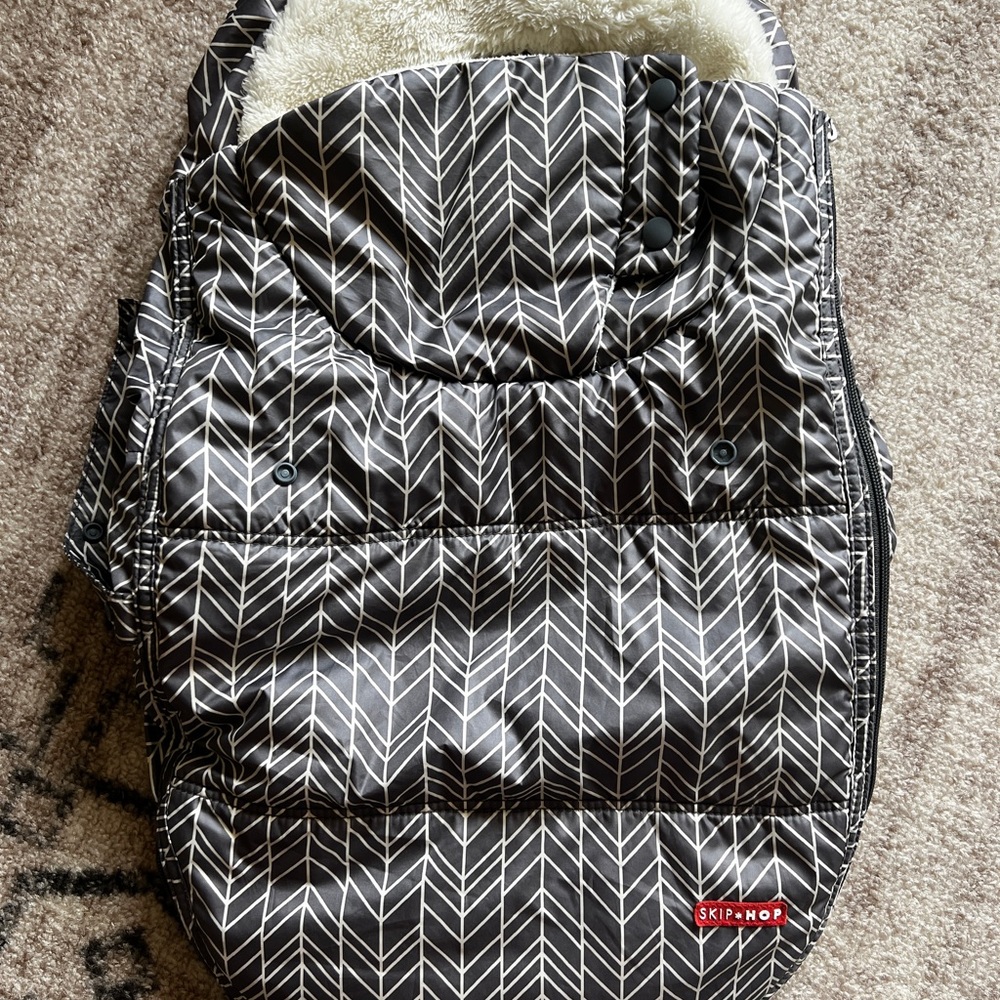 Skip Hop Gray Chevron Stroller Cover
